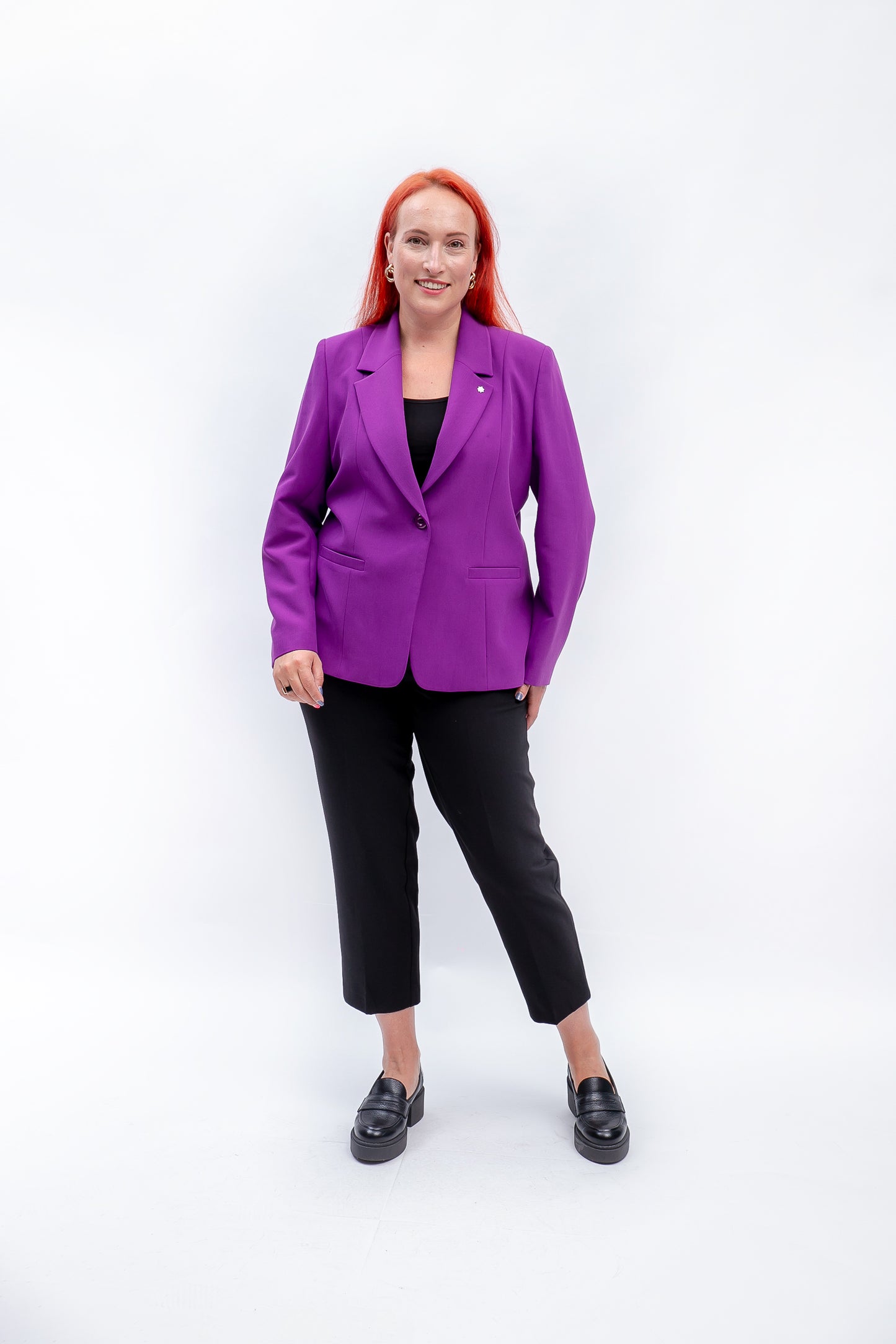Klasiska žakete violetā krāsa