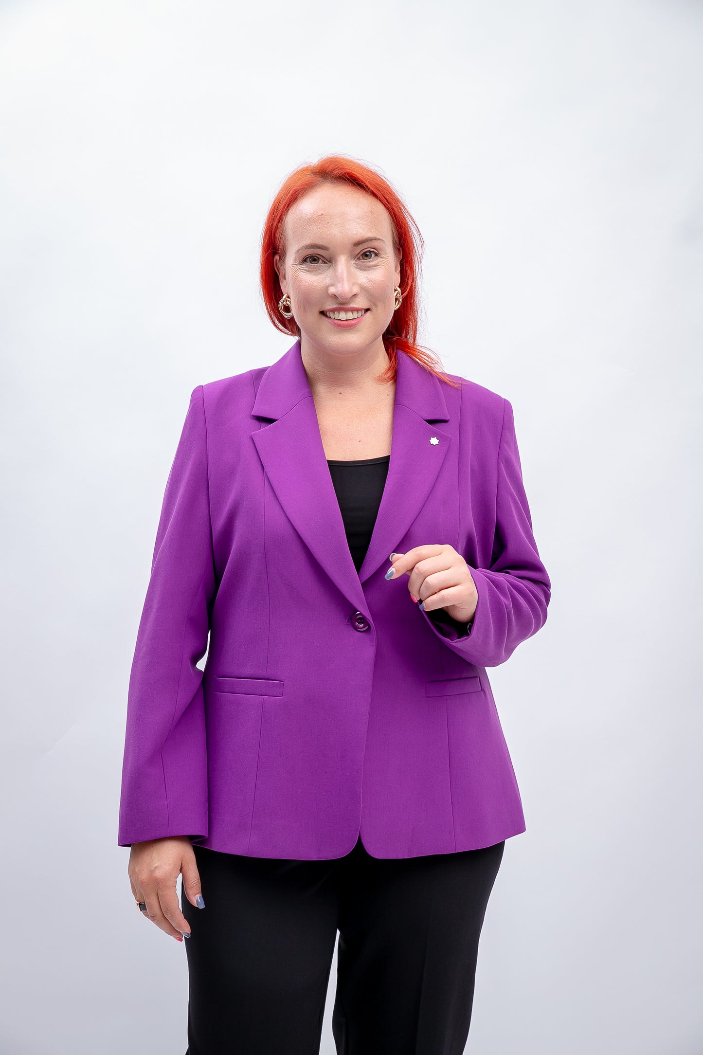 Klasiska žakete violetā krāsa