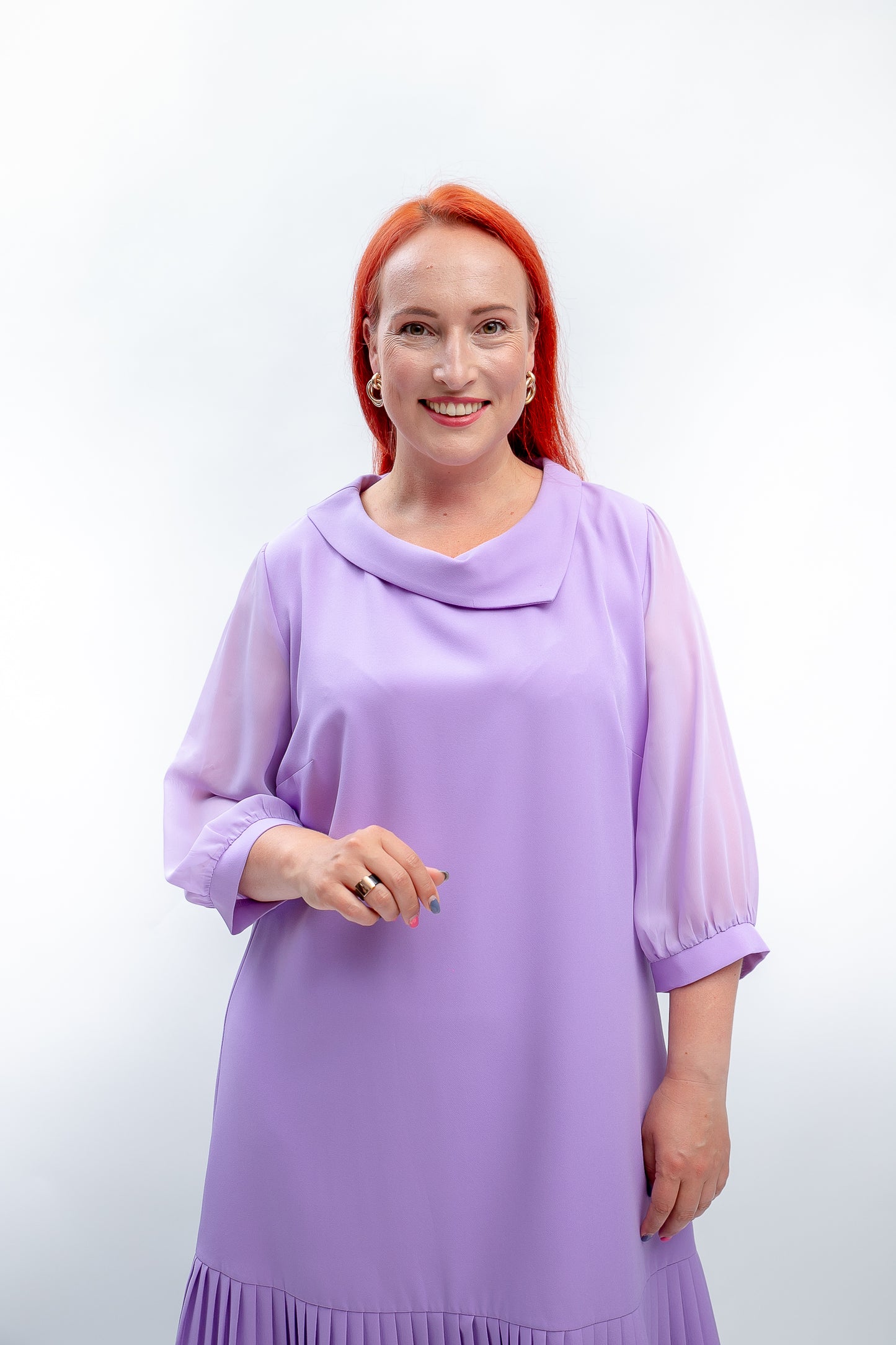 Kleita ar flisētu volānu