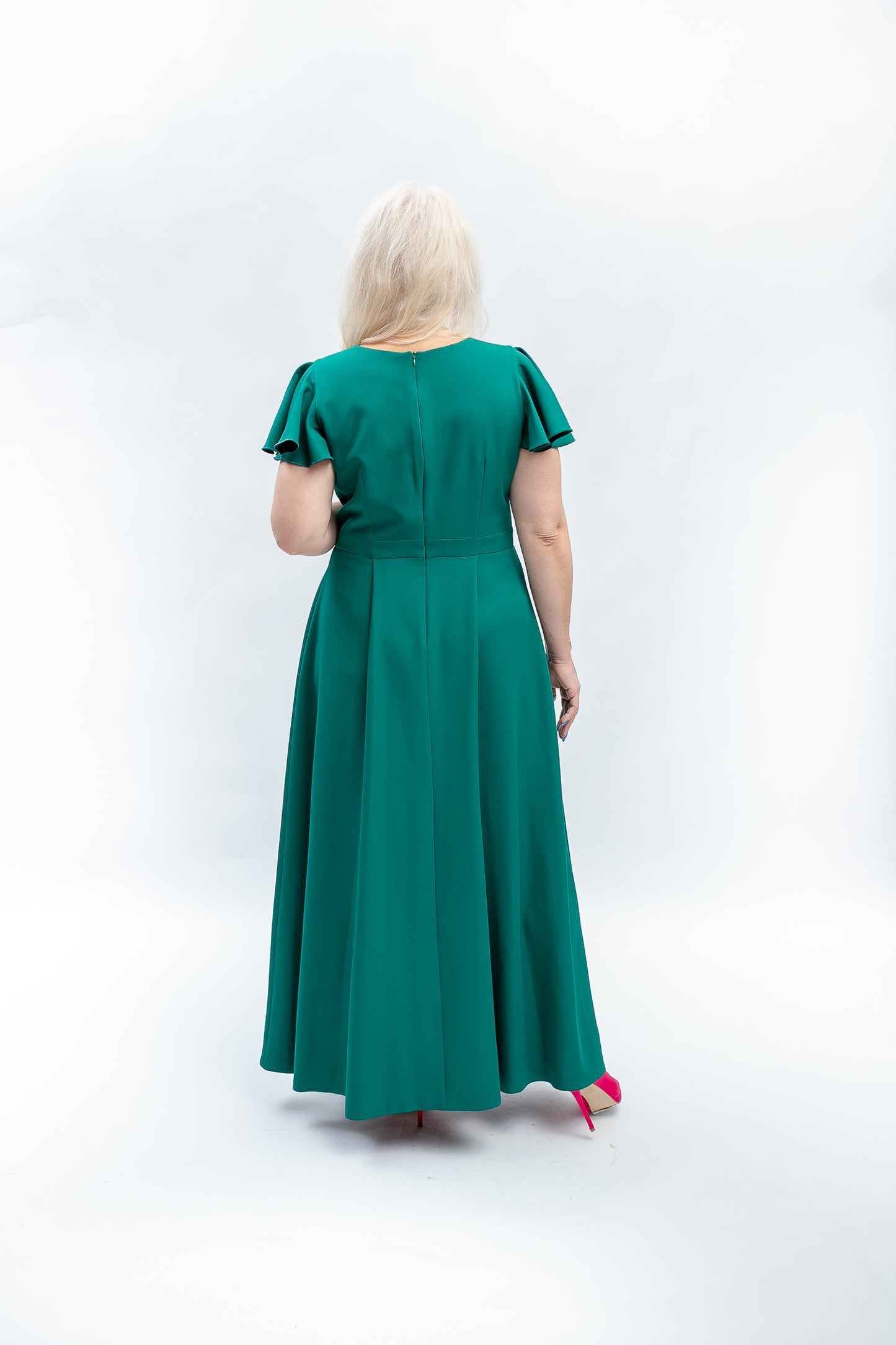 Gara kleita ar volāniem un V izgriezumu (2 krāsas)