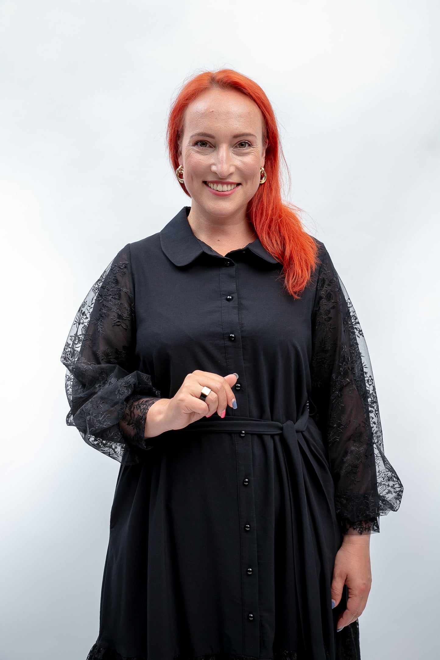 Eleganta melna kleita