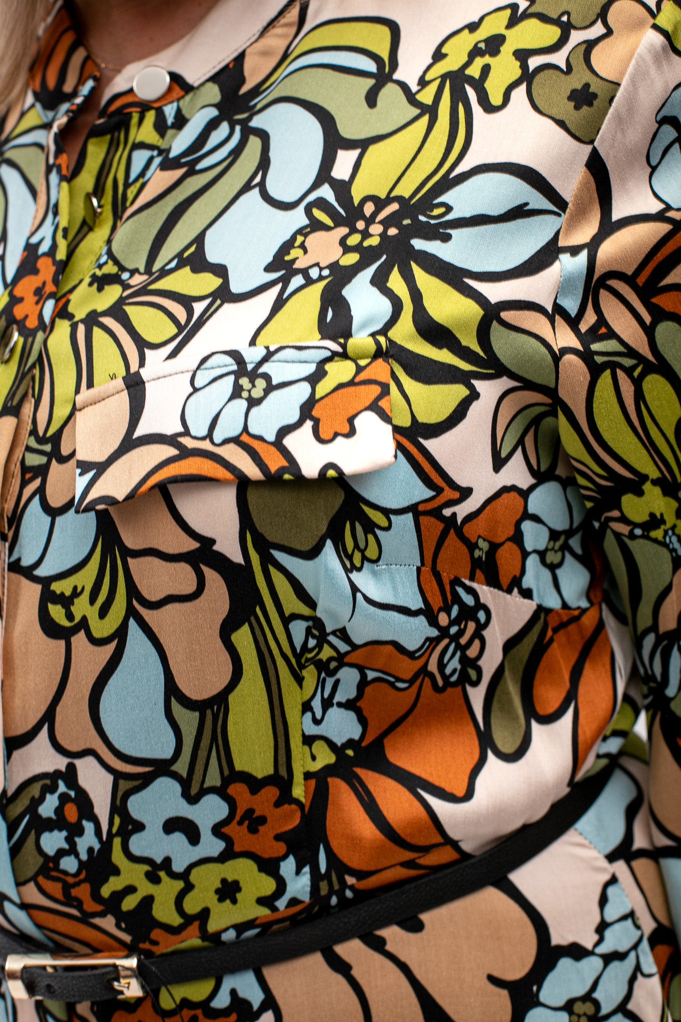 Gara kleita ar ziedu rakstu un jostu (2 krāsas)