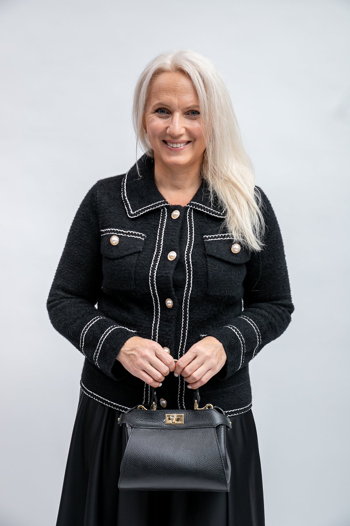 Melna eleganta jaciņa