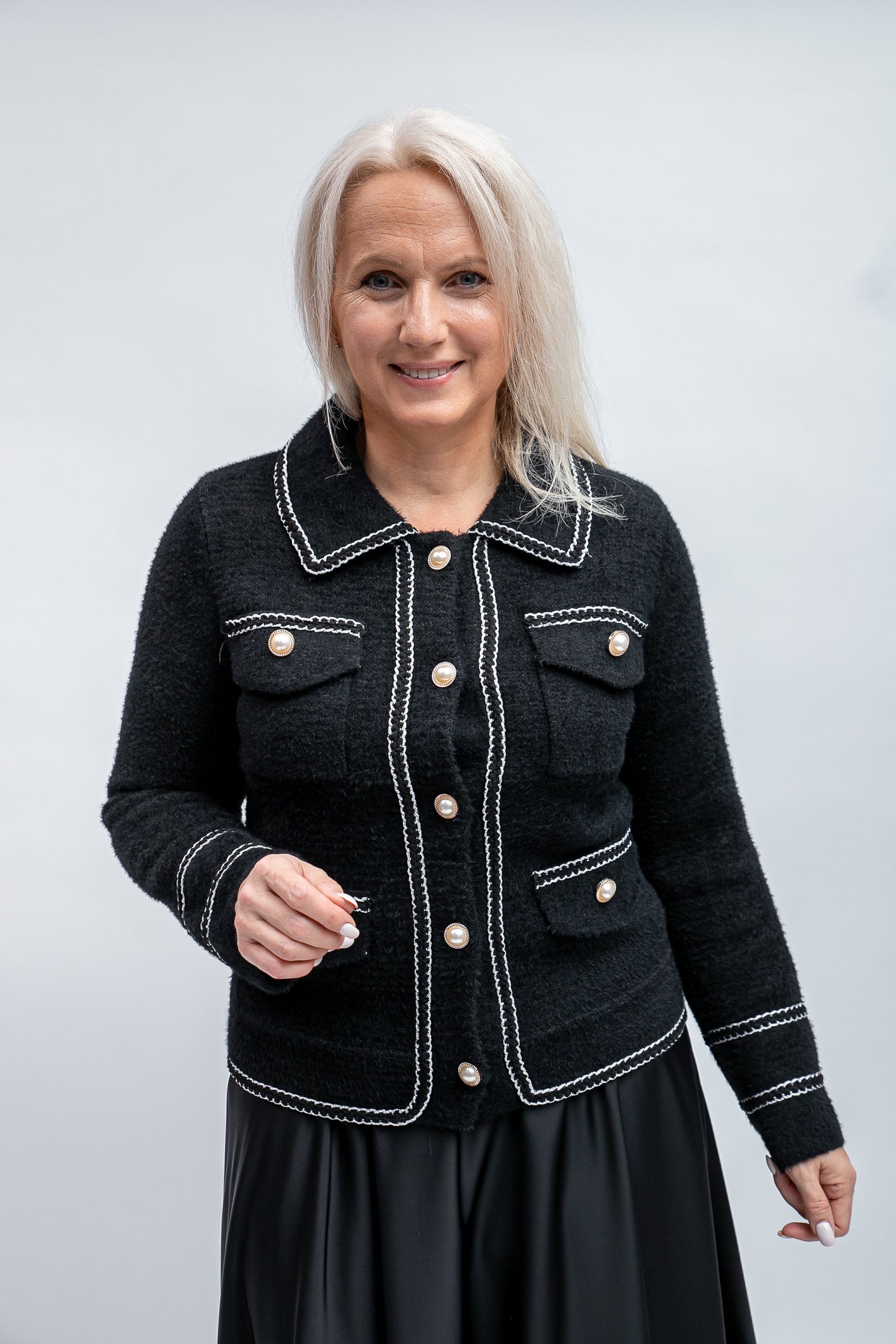 Melna eleganta jaciņa
