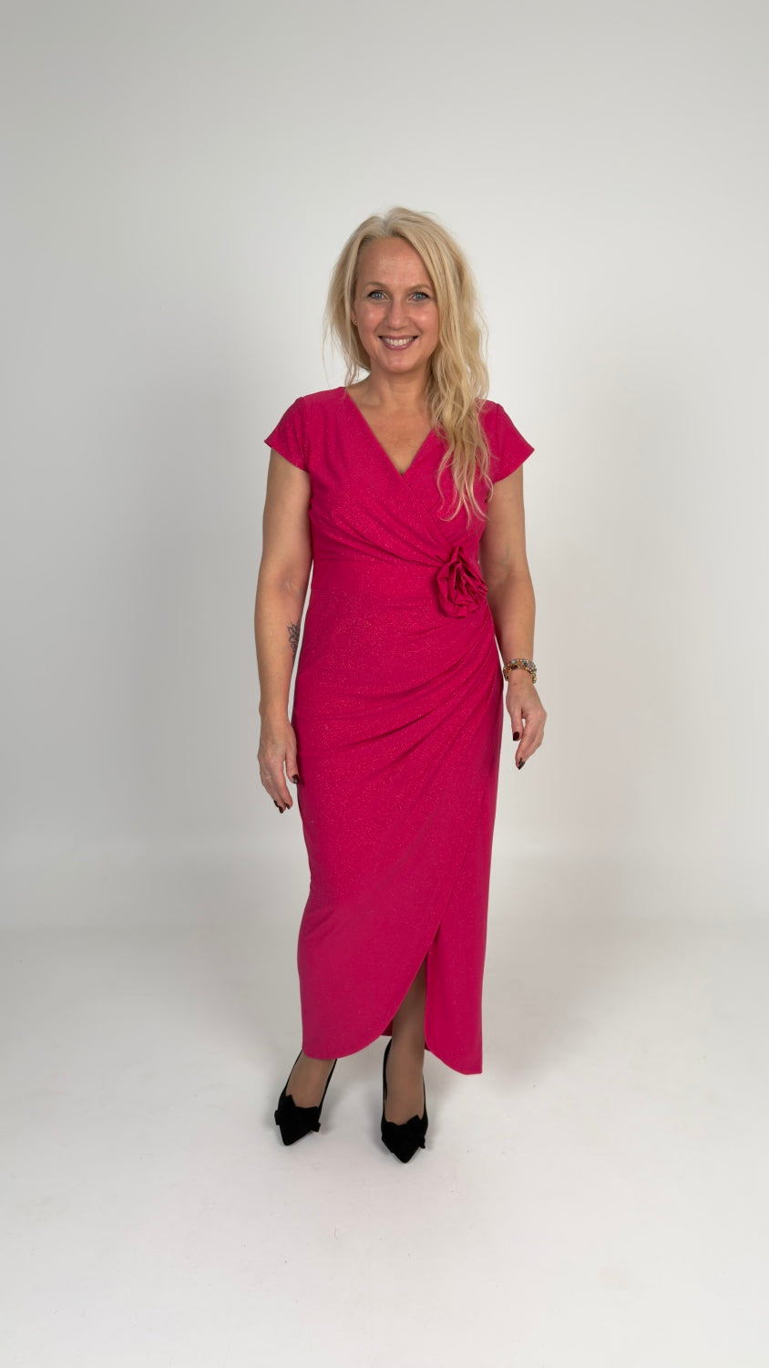 Gara svētku kleita rozā tonī