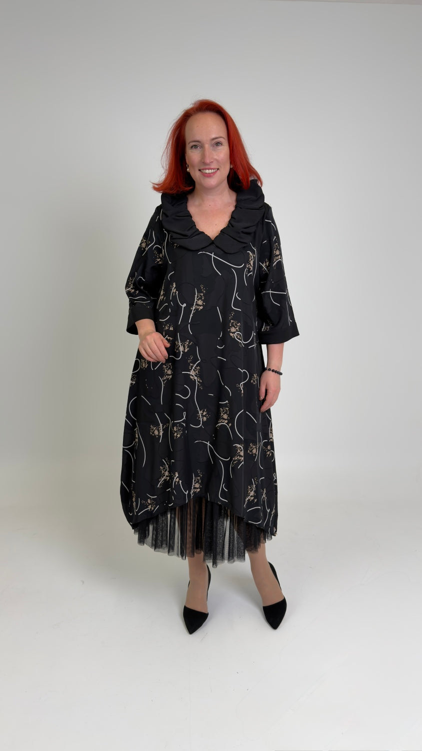 Gara kleita ar tilla apakšu