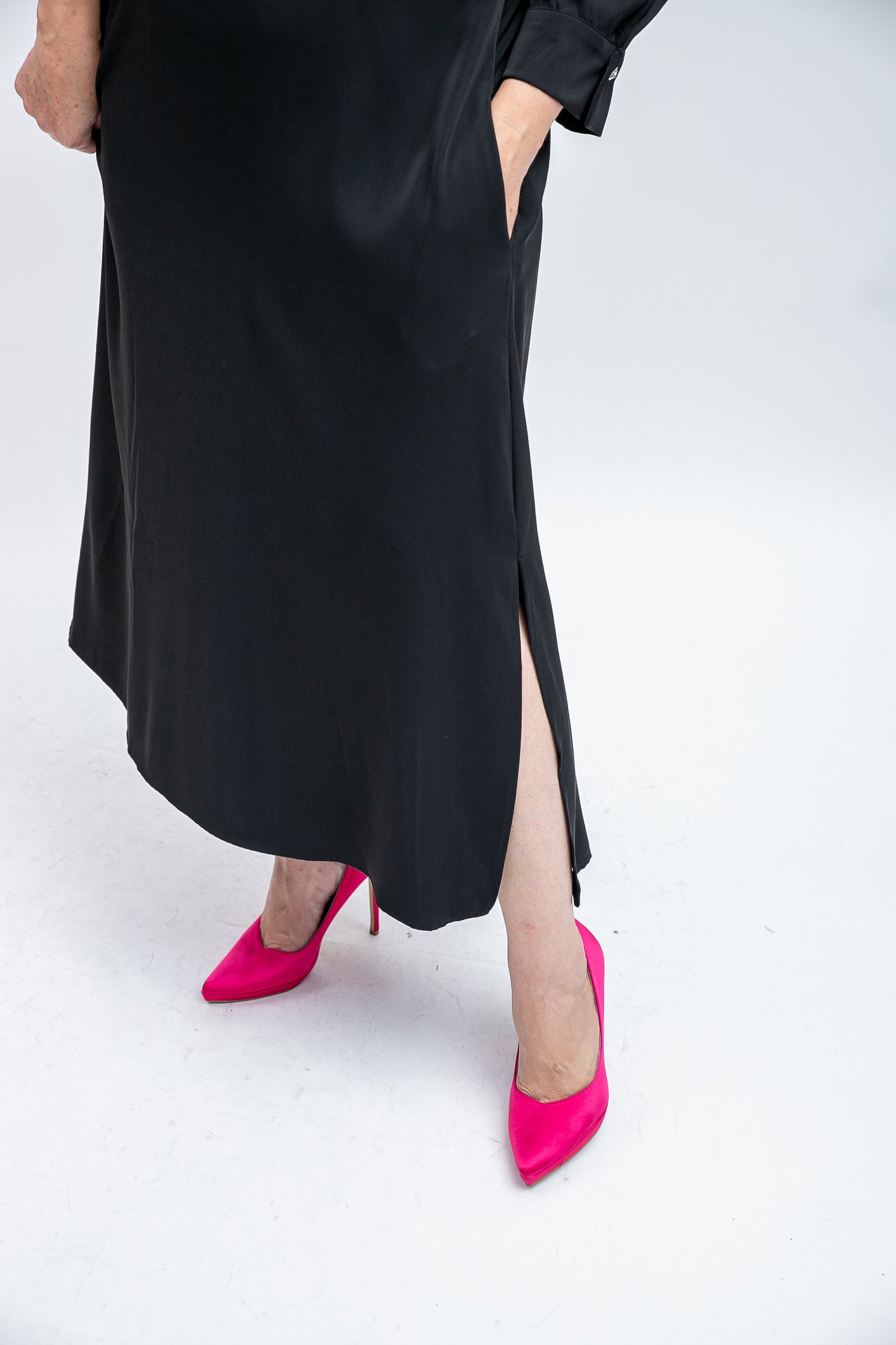 Eleganta melna kleita