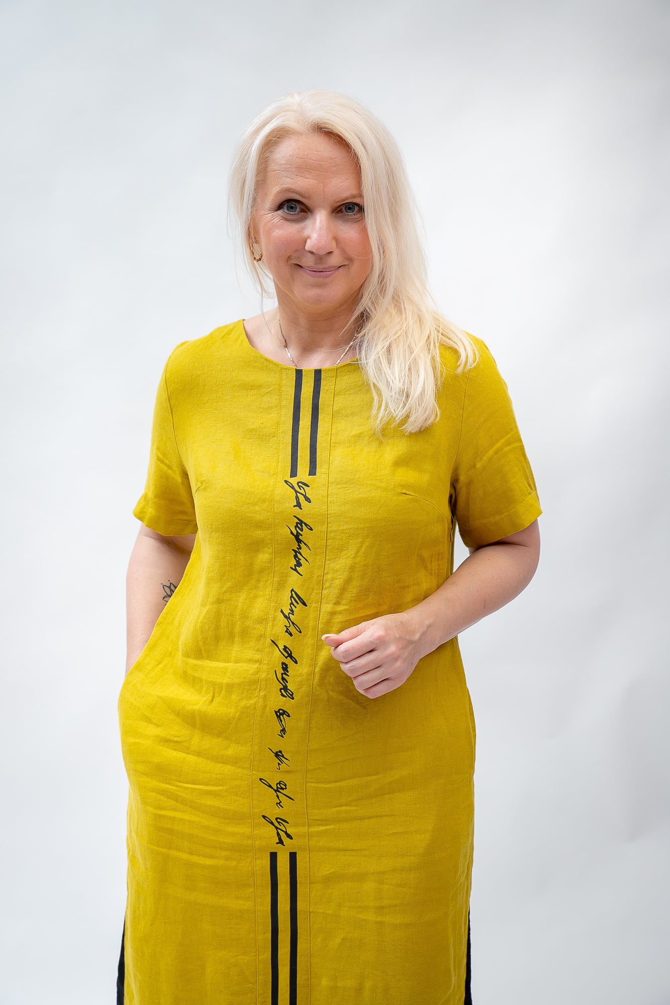 Lina kleita ar printu