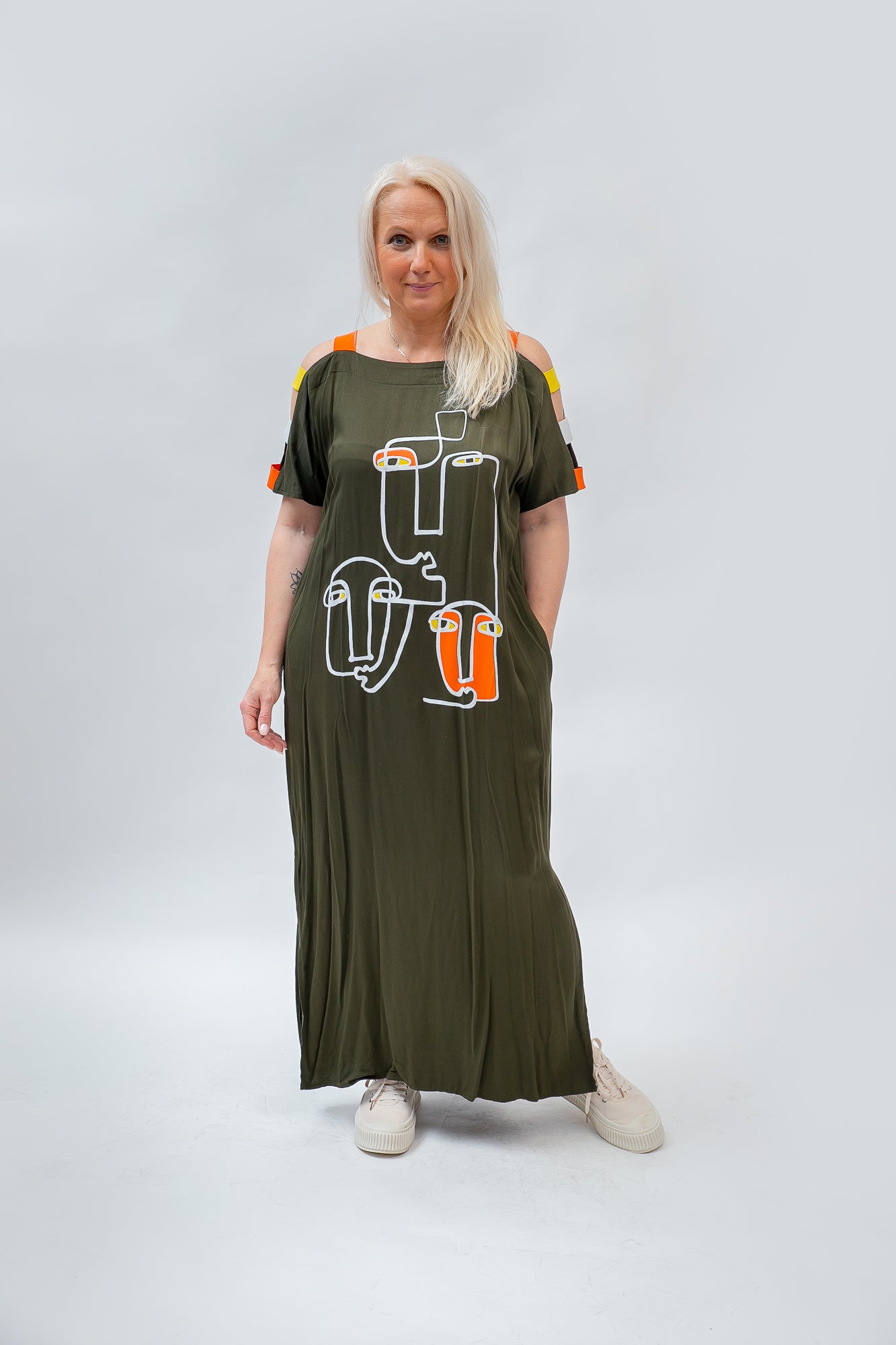 Viskozes gara kleita (2 krāsas)