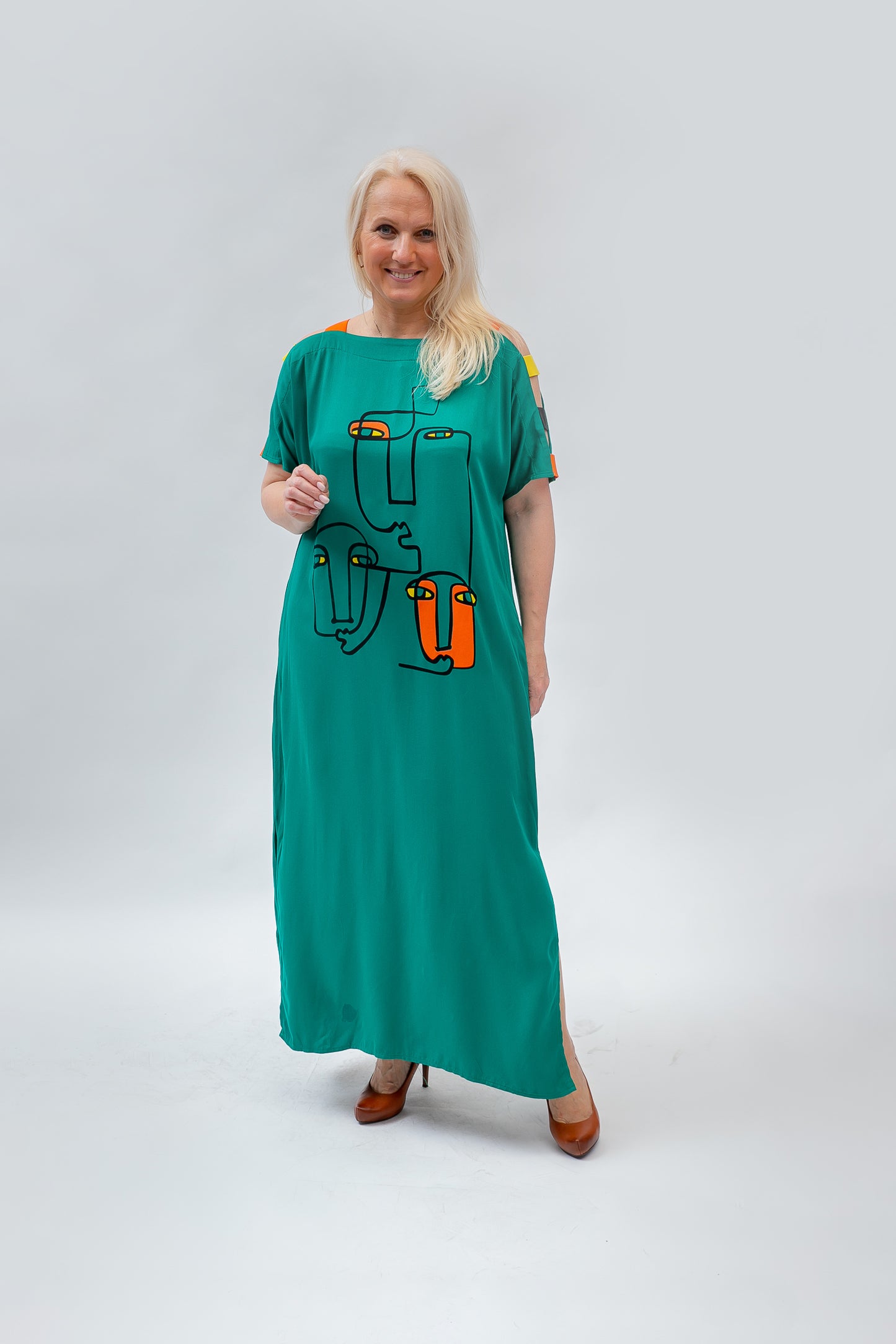 Viskozes gara kleita (2 krāsas)