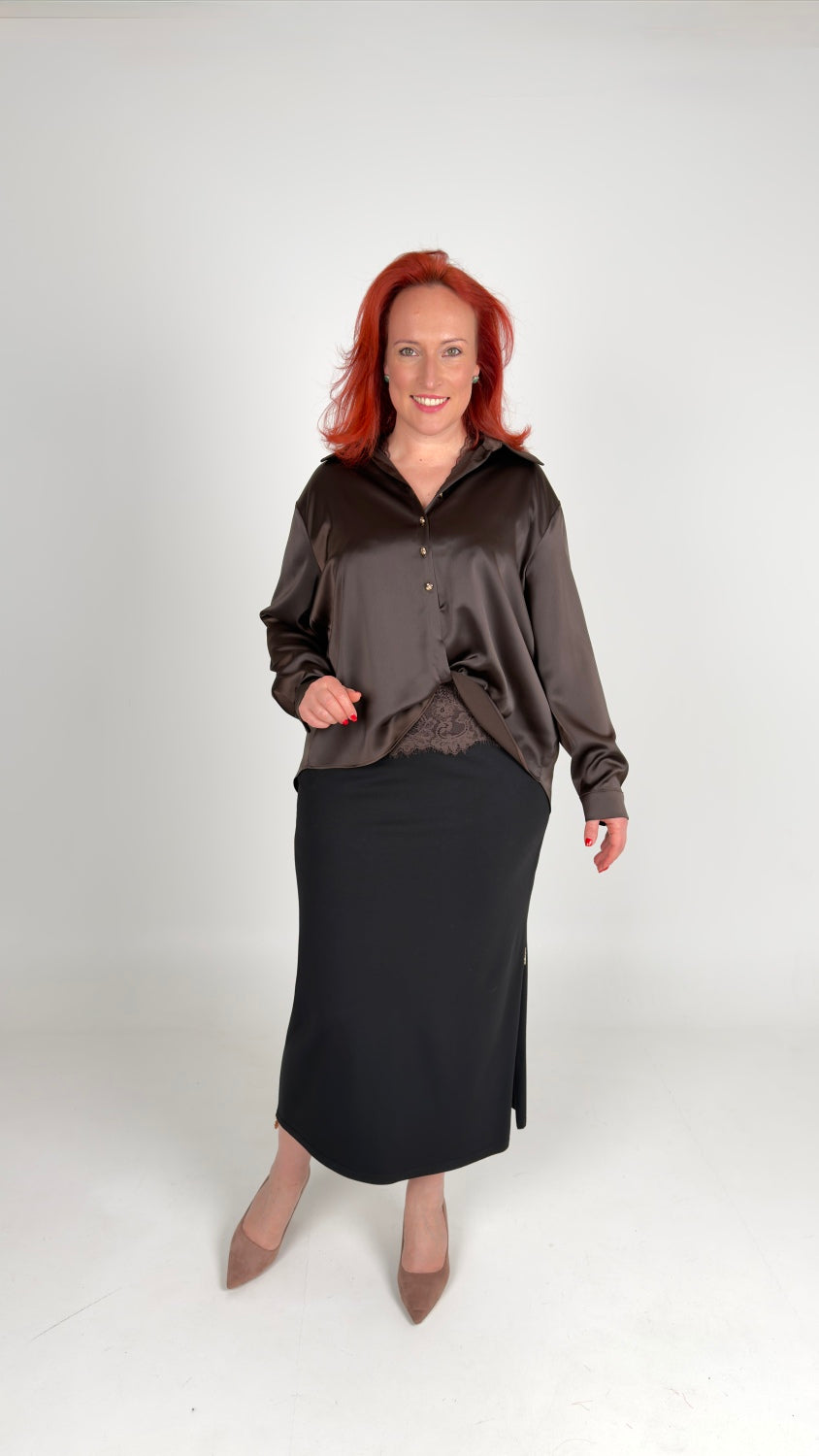 Satīna blūze ar romantisku mežģīņu apakšblūzi