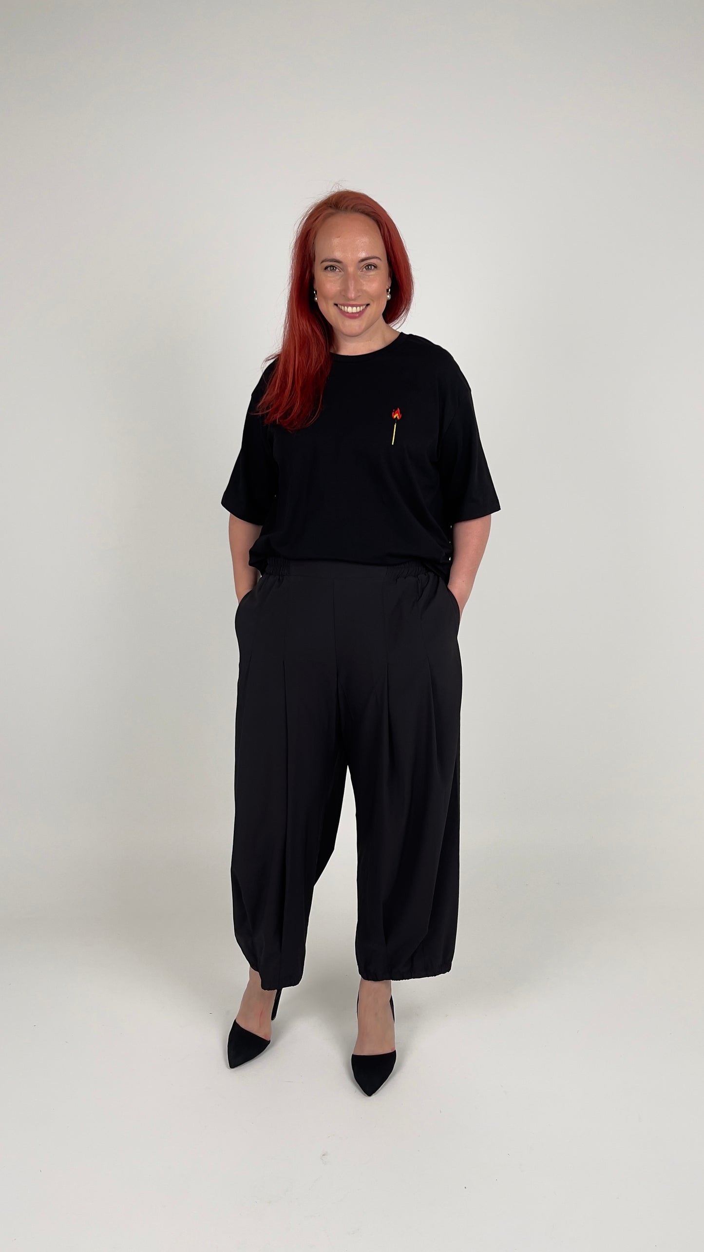 T-krekls ar sērkociņu uzšuvi (3 krāsas)