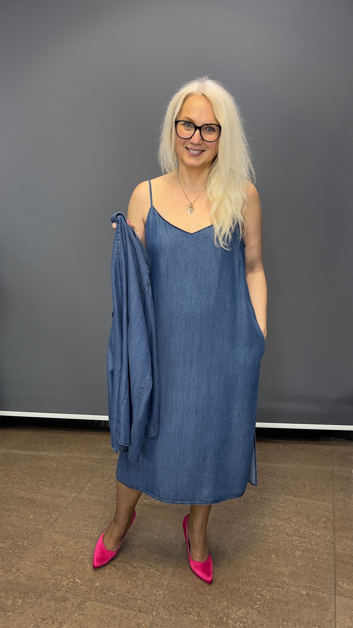 Kleita ar jaciņu