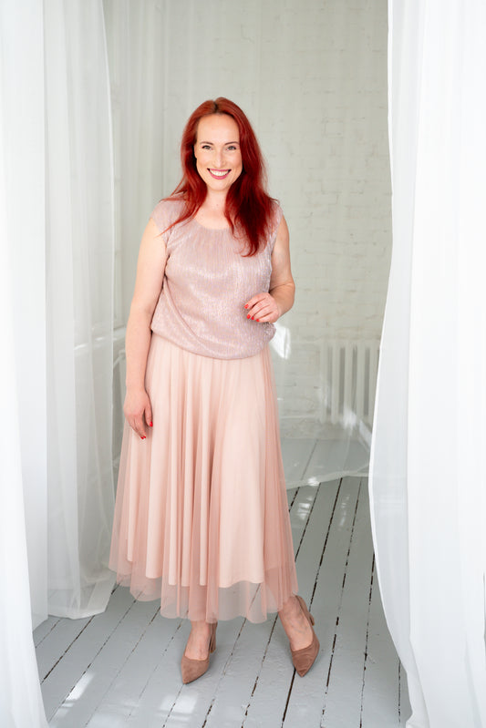 Elegants tops ar spīdumiem