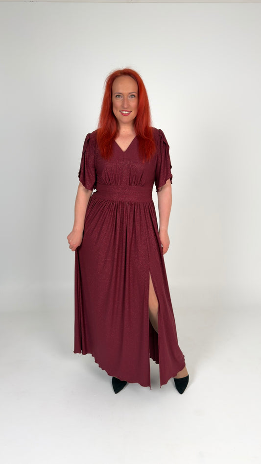 Gara svētku kleita ar šķēlumu