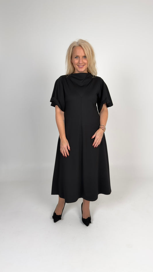 Eleganta gara melna kleita