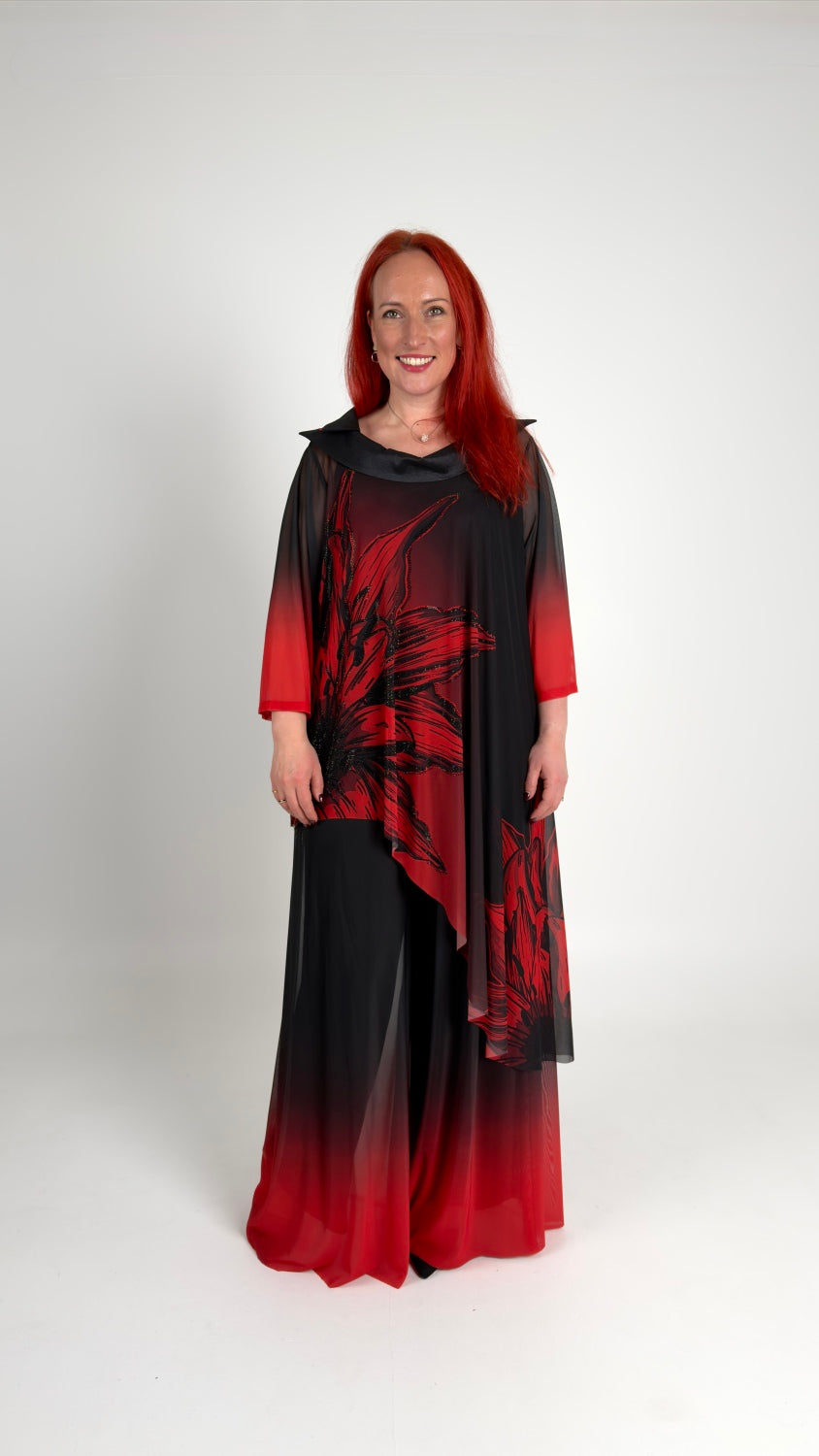 Kostīms ar plātām tilla biksēm un asimetrisku augšu