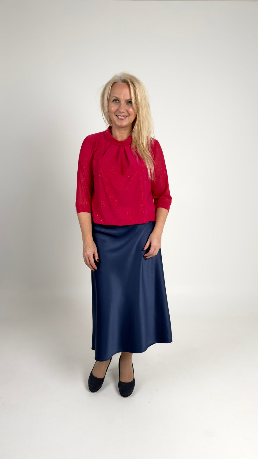 Klasiska blūze aveņu tonī