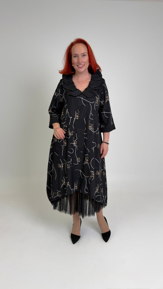 Gara kleita ar tilla apakšu