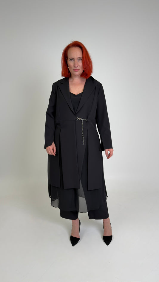 Komplekts: bikses un pagarināta žakete