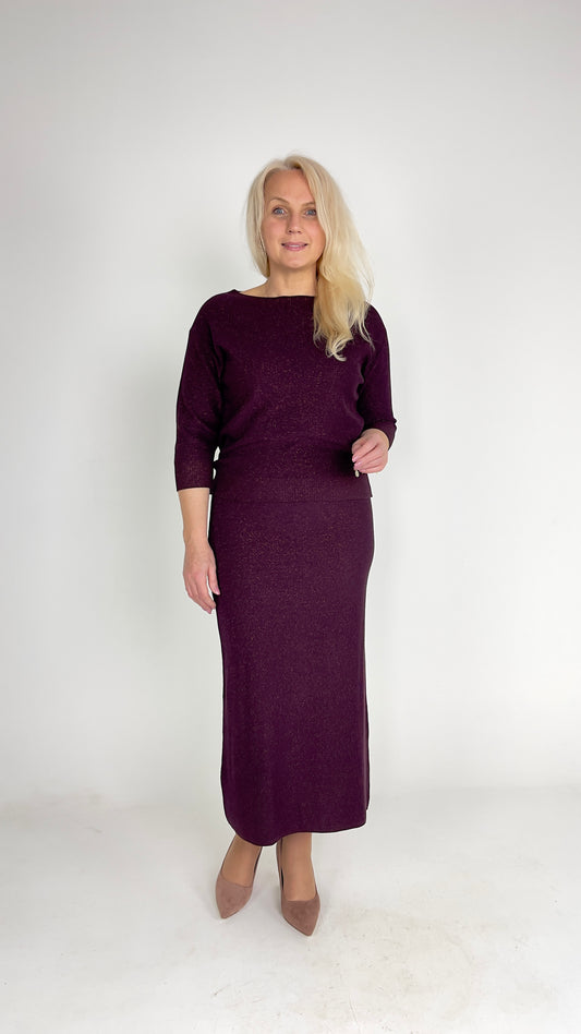 Komplekts ar svārkiem