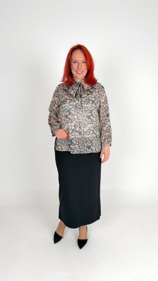 Sievišķīga šifona blūze ar apakšblūzi