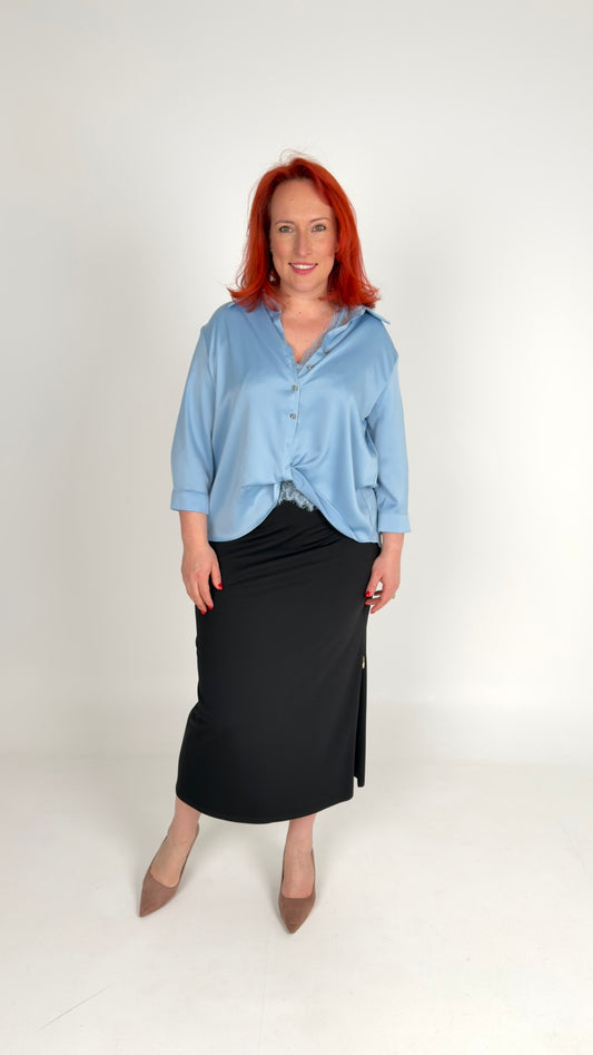 Satīna blūze ar romantisku mežģīņu apakšblūzi